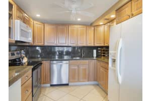 305 Wellington, West Palm Beach, FL 33417, West Palm Beach, FL 33417 - MLS#B26012030