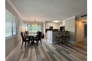 711 Forest Club Drive, Wellington, FL 33414 - MLS#B26012041