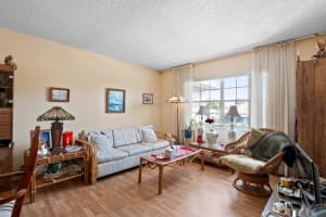 1520 Mckinley Street, Hollywood, FL 33020 - MLS#B26012064