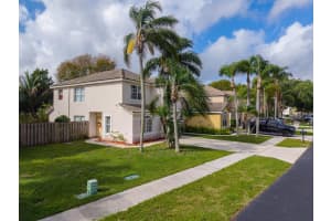 6824 Long Key Street, Lake Worth, FL 33467 - MLS#B26012082