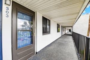 4290 Deste Court, Lake Worth, FL 33467 - MLS#B26012092