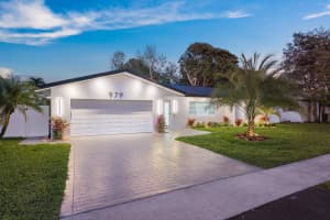 979 8th Street, Boca Raton, FL 33486 - MLS#B26012113