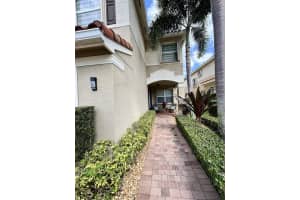 8219 Calabria Lakes Drive, Boynton Beach, FL 33473 - MLS#B26012259