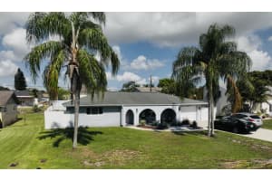 6719 Eastview Drive, Lake Worth, FL 33462 - MLS#B26012278