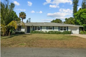 381 Edgewood Drive, Stuart, FL 34996 - MLS#B26012292