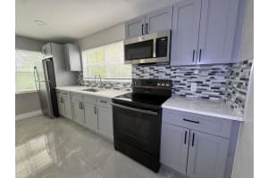 189 27th Place, Boynton Beach, FL 33435 - MLS#B26012324