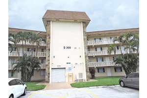 300 Village Green Circle, Palm Springs, FL 33461 - MLS#B26012330