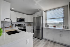 600 Egret Circle, Delray Beach, FL 33444 - MLS#B26012342