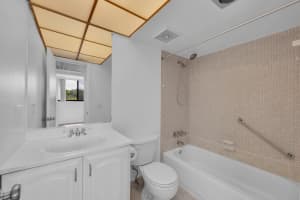 7100 17th Street, Plantation, FL 33313 - MLS#B26012427