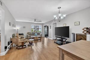 7633 Tahiti Lane, Lake Worth, FL 33467 - MLS#B26012430