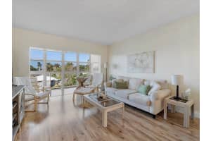 1481 Ocean Boulevard, Pompano Beach, FL 33062 - MLS#B26012443