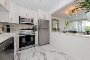 1830 Embassy Drive, West Palm Beach, FL 33401 - MLS#B26012456