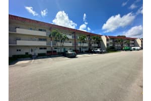 8921 Hollybrook Boulevard, Pembroke Pines, FL 33025 - MLS#B26012483