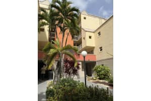 8343 Lake Drive, Doral, FL 33166 - MLS#B26012501