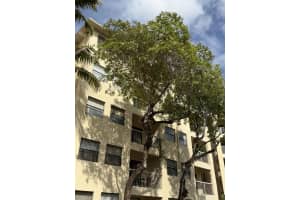 8343 Lake Drive, Doral, FL 33166 - MLS#B26012501