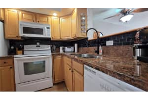 2801 Somerset Drive, Lauderdale Lakes, FL 33311 - MLS#B26012590