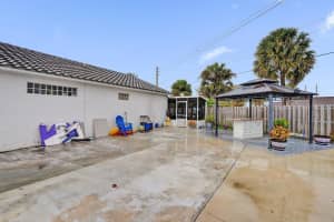 7635 168th Terrace, Hialeah, FL 33015 - MLS#B26012592