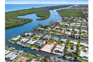 8531 Driftwood Street, Hobe Sound, FL 33455 - MLS#B26012594