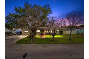 1560 Roy Drive, West Palm Beach, FL 33415 - MLS#B26012651