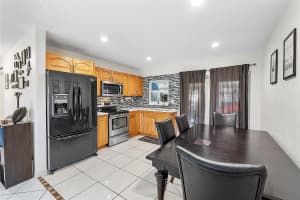 9804 70th Street, Tamarac, FL 33321 - MLS#B26012726