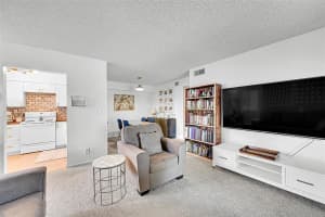 117 Gardens Drive, Pompano Beach, FL 33069 - MLS#B26012737