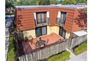 9951 6th Court, Plantation, FL 33324 - MLS#B26012748