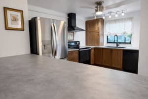 2001 Woolbright Road, Boynton Beach, FL 33426 - MLS#B26012775