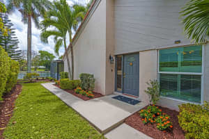 9722 Erica Court, Boca Raton, FL 33496 - MLS#B26012831