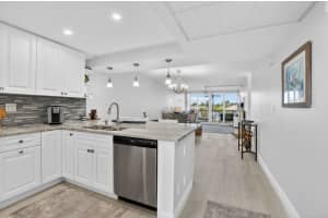 6 Royal Palm Way, Boca Raton, FL 33432 - MLS#B26012861