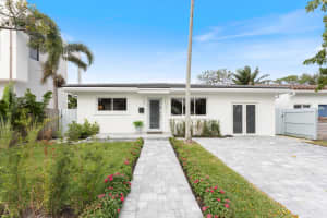 807 11th Court, Fort Lauderdale, FL 33316 - MLS#B26012874