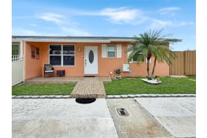 952 Sumter Rd Road, West Palm Beach, FL 33415 - MLS#B26012881