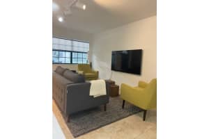 2404 33rd Avenue, Fort Lauderdale, FL 33305 - MLS#B26012887