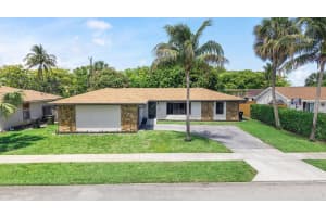 1820 17th Ct Court, Lake Worth Beach, FL 33460 - MLS#B26012908