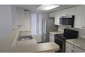 3194 Coral Lake Lane, Coral Springs, FL 33065 - MLS#B26012929
