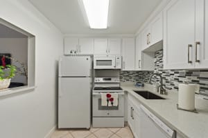 126 Southampton B, West Palm Beach, FL 33417, West Palm Beach, FL 33417 - MLS#B26012972