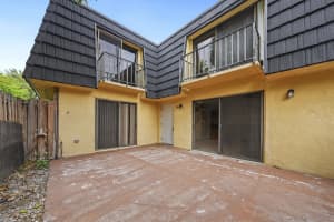 262 Woodland Road, Palm Springs, FL 33461 - MLS#B26012976
