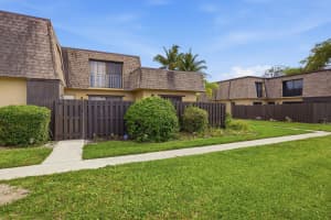 4102 Waterview Circle, Palm Springs, FL 33461 - MLS#B26012988