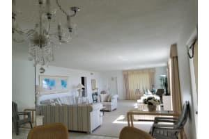 2565 Ocean Boulevard, Palm Beach, FL 33480 - MLS#B26013000