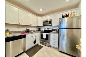 530 Normandy L, Delray Beach, FL 33484, Delray Beach, FL 33484 - MLS#B26013030