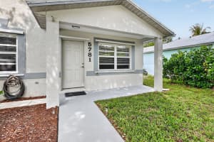 5781 Pine Drive, Stuart, FL 34997 - MLS#B26013073