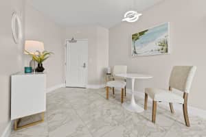 511 Lucerne Avenue, Lake Worth Beach, FL 33460 - MLS#B26013107