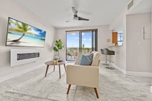 511 Lucerne Avenue, Lake Worth Beach, FL 33460 - MLS#B26013107