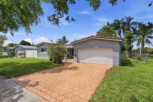5261 89th Avenue, Cooper City, FL 33328 - MLS#B26013150