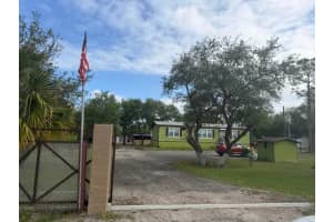 445 Hunting Club Avenue, Clewiston, FL 33440 - MLS#B26013165