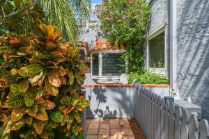 605 Lakeside Drive, Lake Worth Beach, FL 33460 - MLS#B26013189