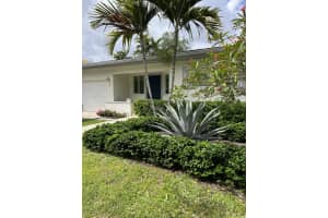 323 Velarde Avenue, Coral Gables, FL 33134 - MLS#B26013261