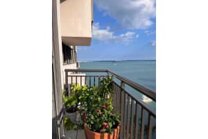540 Brickell Key Drive, Miami, FL 33131 - MLS#B26013386