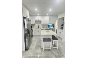 811 18th Court, Boynton Beach, FL 33426 - MLS#B26013442