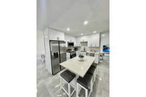 811 18th Court, Boynton Beach, FL 33426 - MLS#B26013442