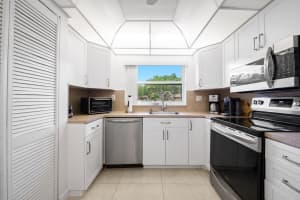 9330 Sunrise Lakes Boulevard, Sunrise, FL 33322 - MLS#B26013450